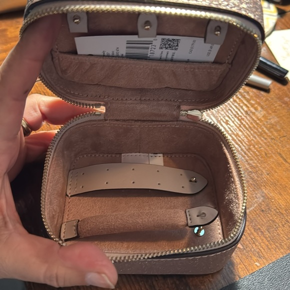 Kate Spade Tinsel Boxed Jewelry Holder (Rose Gold) - Picture 2 of 5